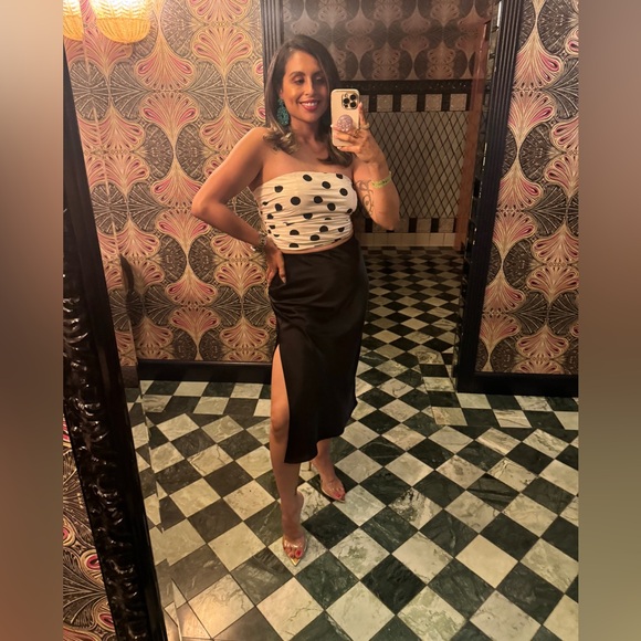 Meet your Posher, Ileana!💋✌🏼️ - Picture 4 of 10